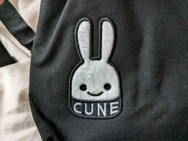 CUNE うさぎ刺繍ワッペン アップ