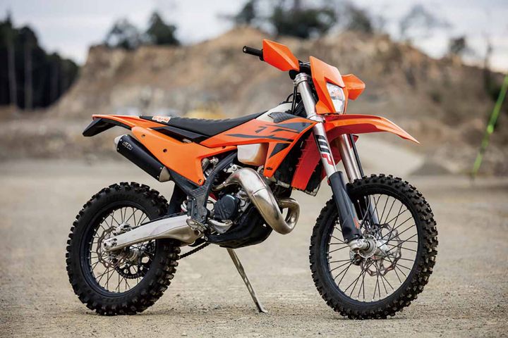 【150EXC】¥1,345,000（税込）