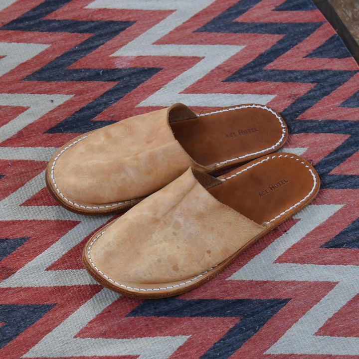 〈Hender Scheme〉×〈Ace Hotel〉レザースリッパ