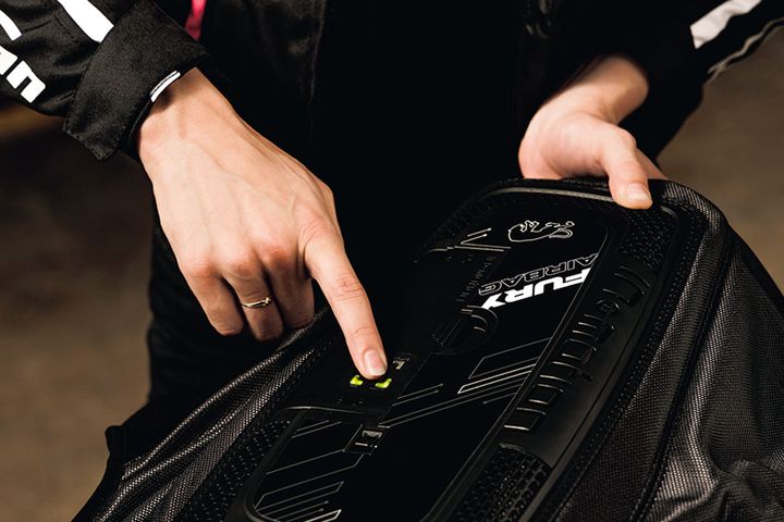 AIが転倒を予知!? 0.06秒で展開する“考えるプロテクター”｜2026年春・編集部のおすすめアイテム