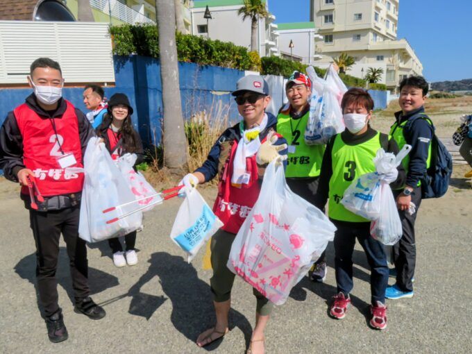 次第にいっぱいになってきたごみ袋