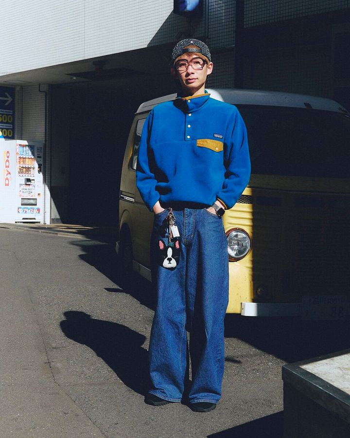 【スナップ】休日散歩スタイルはフリース＆デニムと青系統でまとめて