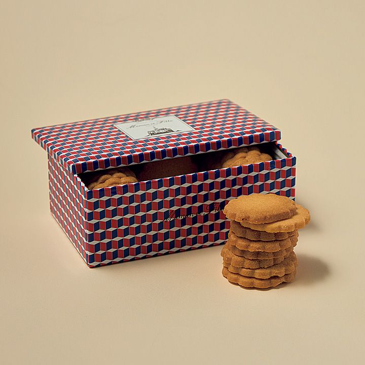おいしくて食べ終わった後も楽しい。取り寄せ可能なおしゃれなクッキー缶9選