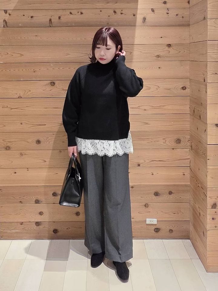 旬のレースディテールでおしゃれにカバー