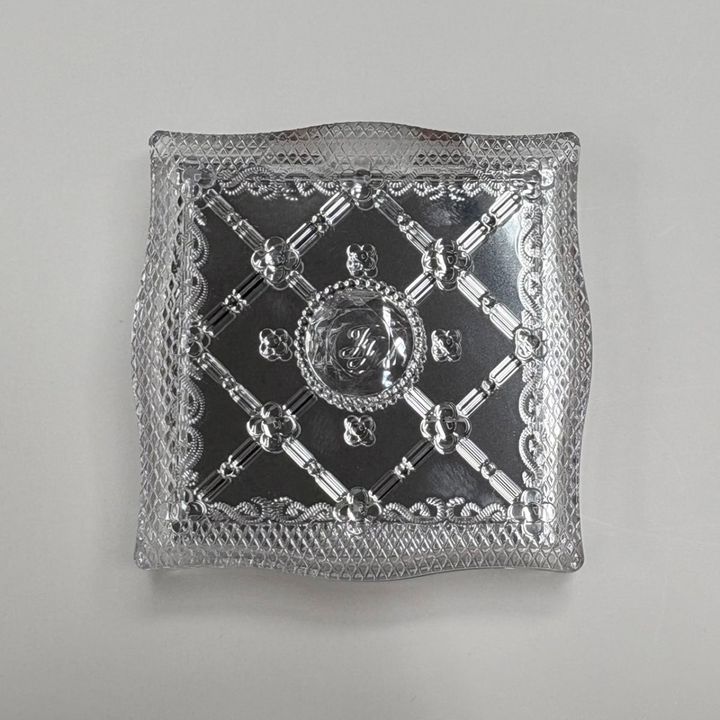 ジルスチュアートのクチュール ミックス ブラッシュ コンパクト02