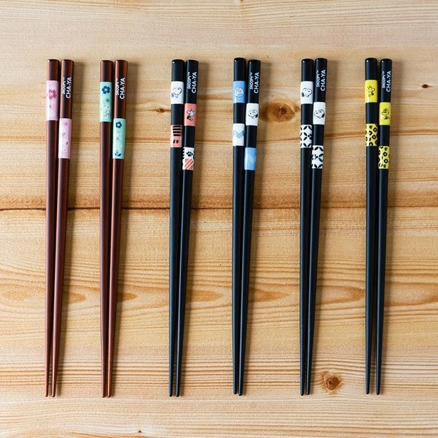 「とんぼ玉箸」(各1430円)