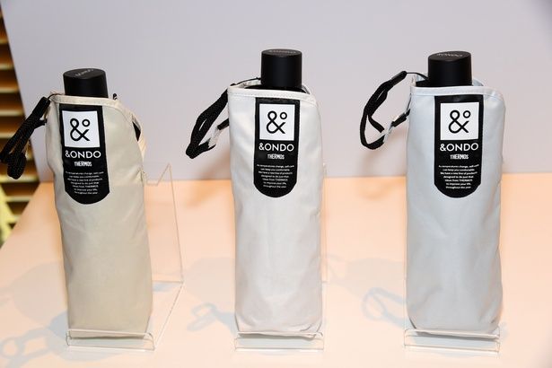 高遮熱タイプの「COOL遮熱 日傘(SG-C601F)」 撮影：ソムタム田井