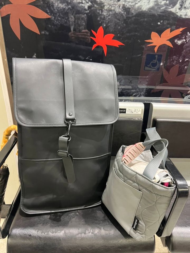 雑誌『素敵なあの人』の付録バッグとリュックを2個持ち