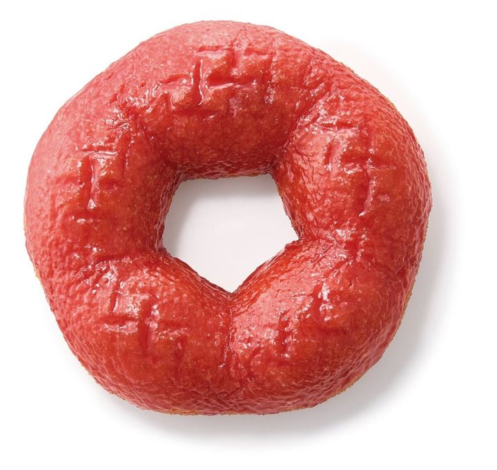 ミスドの桜もちっとドーナツ 春かおるいちご風のビジュアル