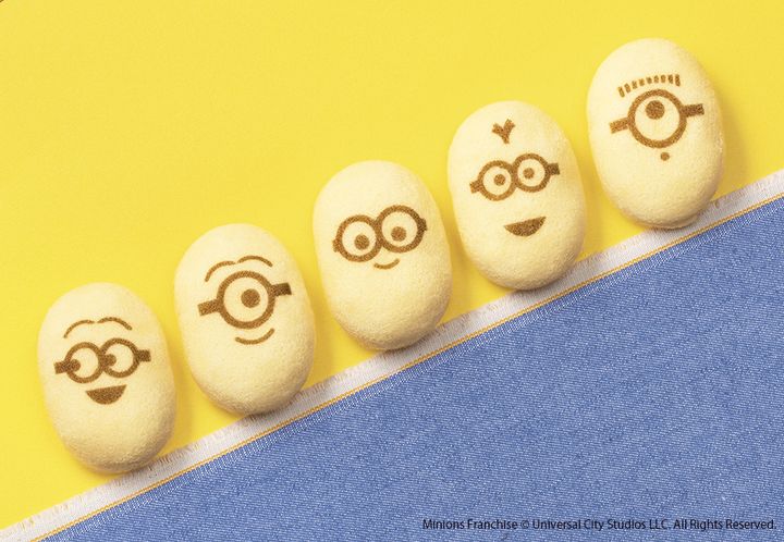 チョコバナナクリームがとろ～り。ミニオンたちが描かれたふわふわケーキ ラインナップ