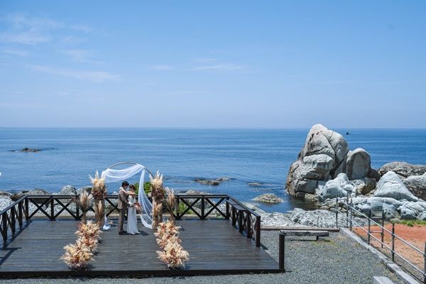 【福井県】日本海を望むロケーションでの人前式「オーシャンビュー人前式」の3月予約を受付