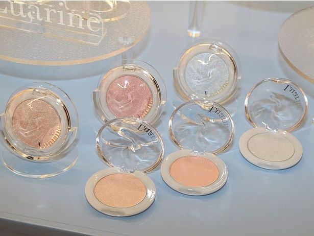 美容液成分配合で、肌に溶け込むようになじみ、しっとり感が持続する「ルアリン シーヴェールハイライター」