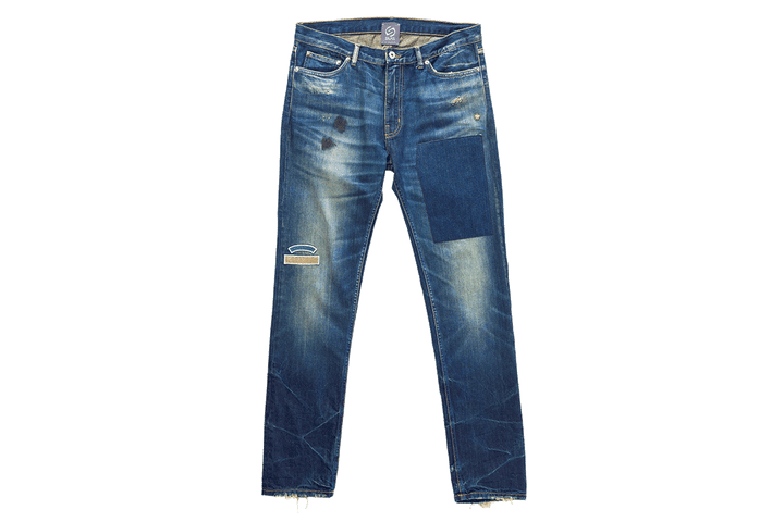 〈サイラス〉のジーンズ