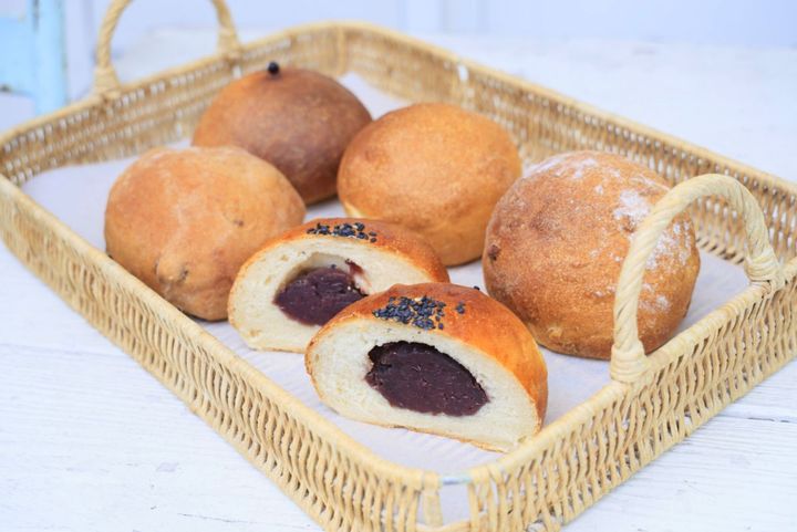 手前は、あんぱん350円