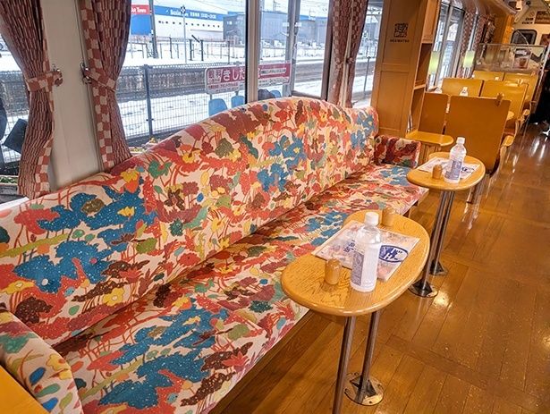 海側を向いたソファ席