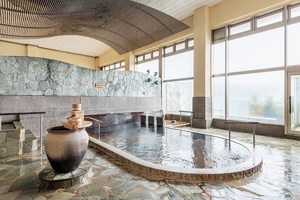 男湯・女湯が日替わり制の大浴場 写真提供：天橋立ホテル