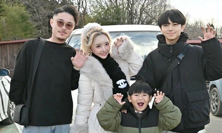 【写真・画像】運動会の借り物競走で「整形総額1000万円の母親」を借りて走る…その裏の物語に感動の声 1枚目