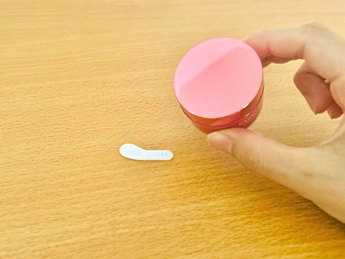 「スパチュラの置き場所がない」問題がサクッと解決！意外な100均アイテムが大活躍♪