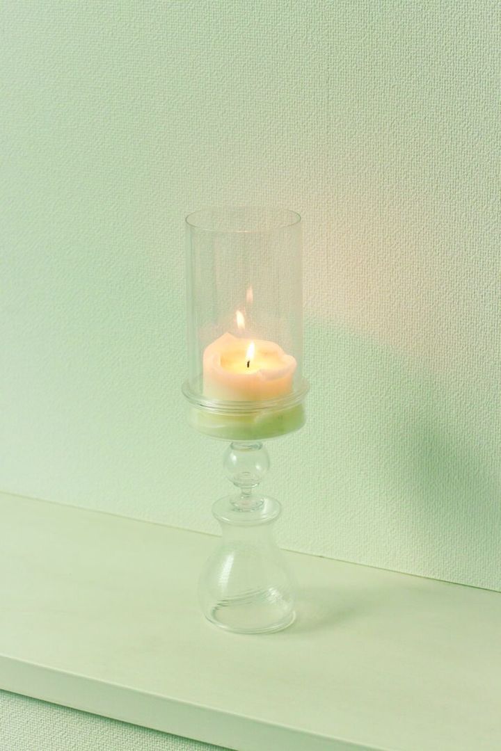 ドラマチックなキャンドルホルダーは辻野 剛さんの手による作品