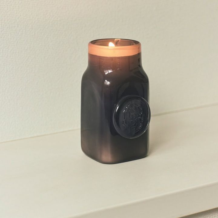 ボトルの色に惹かれて購入したキュリオノワールのキャンドル