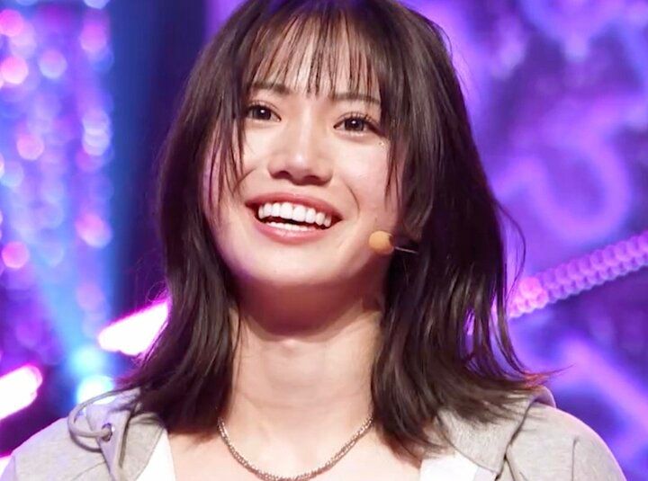 BTSの側近が沖縄出身18歳美女を大絶賛！