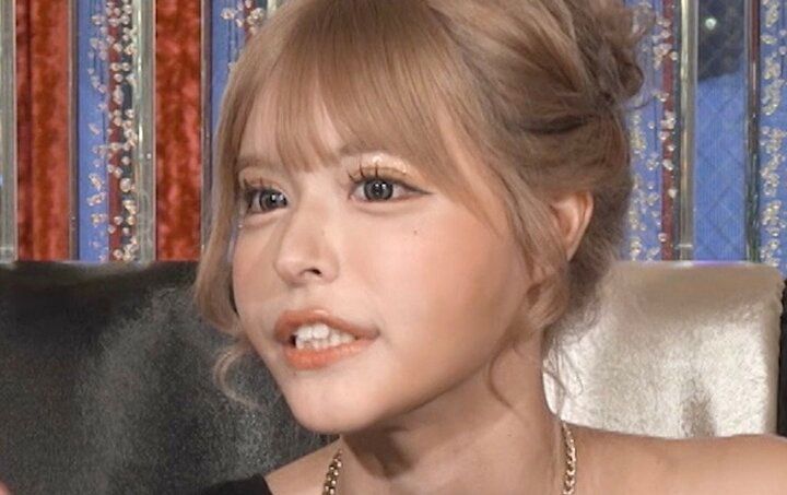 【写真・画像】「1番が喧嘩が強い男の子と付き合ってた」人気ギャルタレントの学生時代の元カレとの2ショットに「まじでラヴ上等」の声 1枚目