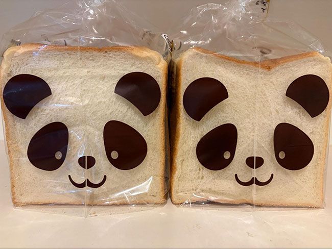 パンダの顔が描かれているのがとてもかわいいパッケージ
