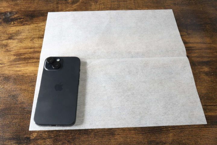 換気口粘着抗菌フィルター（日本製、30cm×30cm、角型、1枚） サイズ感