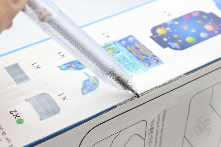 ダイソーのノック式ペンカッター（韓国スタイルラビットオンニ）使用例1