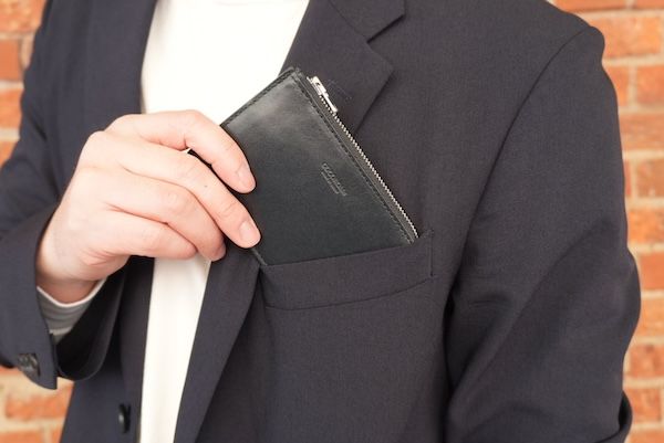 【兵庫県神戸市】栃木レザーを使用したフラグメントケース「mini Fragment」をクラファンで先行発売