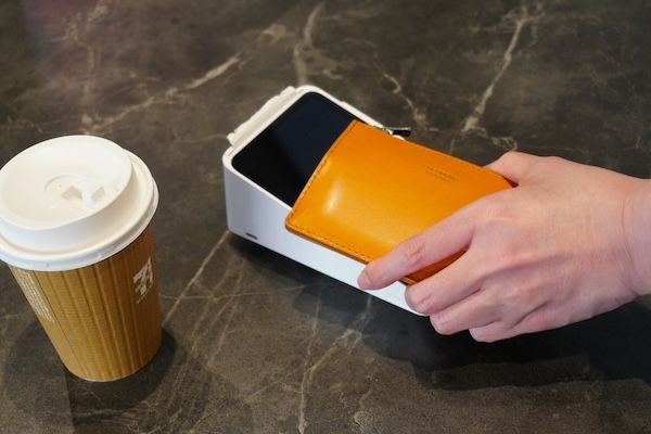 【兵庫県神戸市】栃木レザーを使用したフラグメントケース「mini Fragment」をクラファンで先行発売