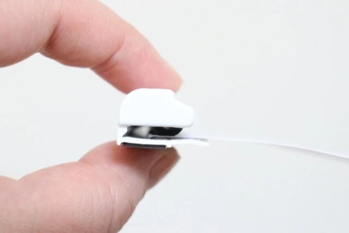 ダイソー 差し込みメモクリップ（8.2cm、マグネット付き） 使用例 軸