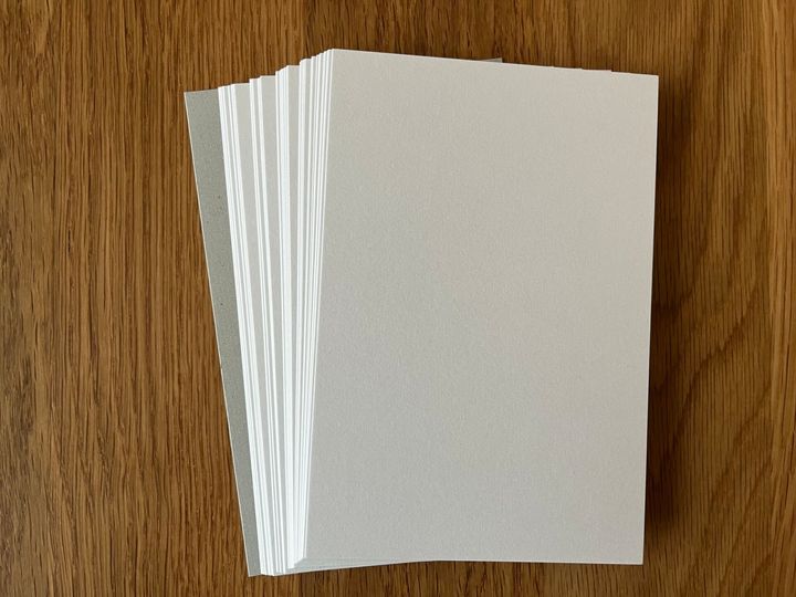 【100均】画用紙を10商品買い比べ！ダイソー・セリア・キャン★ドゥを写真付きでレビュー