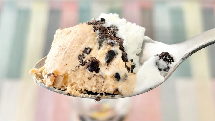 人気モノ同士の最強タッグ！？【ファミマ限定】コテコテ味のコラボアイス