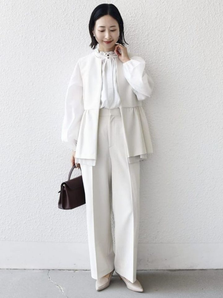 白ブラウスコーデ5