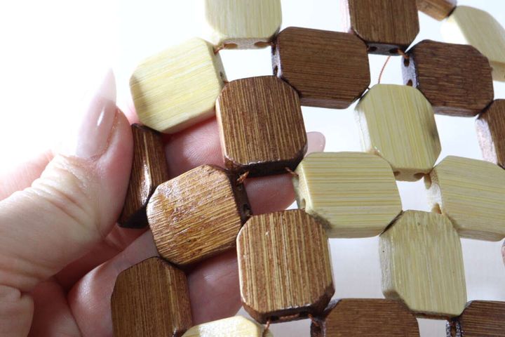 セリア バンブービーズ鍋敷き 質感