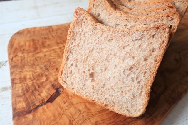 全粒粉の食パン