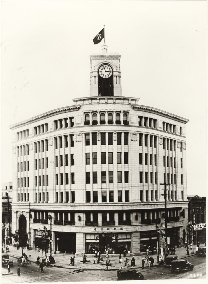 竣工当時の服部時計店。