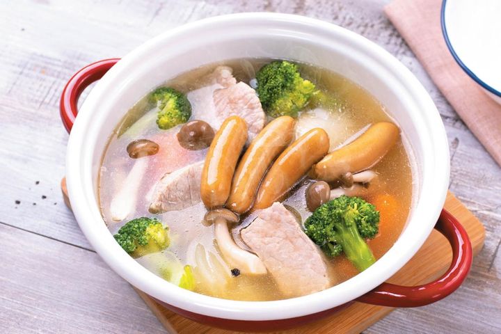 コンソメスープ→ミネストローネ→カレーに!?まさかの変身レシピで【節約上手】簡単献立術も