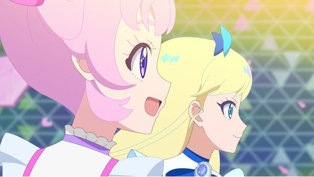 5位は「アイドルプリンセス(アイプリ)」初の劇場版『映画ひみつのアイプリ まんかいバズリウムライブ！』 [c]T-ARTS/syn Sophia/AIPRI MOVIE PROJECT 2026