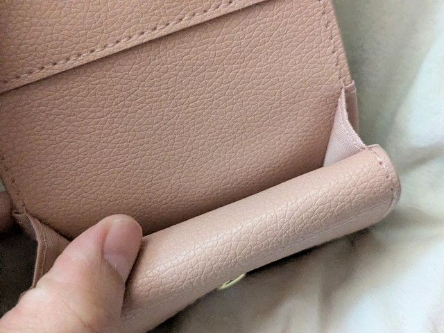 VIS フラワーカット財布ミニ 側面・マチ部分 アップ