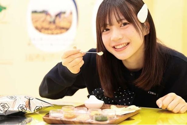 「どんな味に仕上がるか楽しみ♪」(坂本さん) 撮影＝EDWARD.K