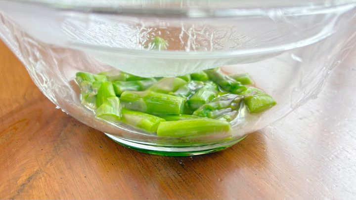 アスパラと卵のマヨあえ