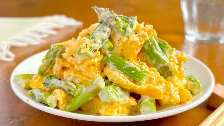 アスパラと卵のマヨあえ