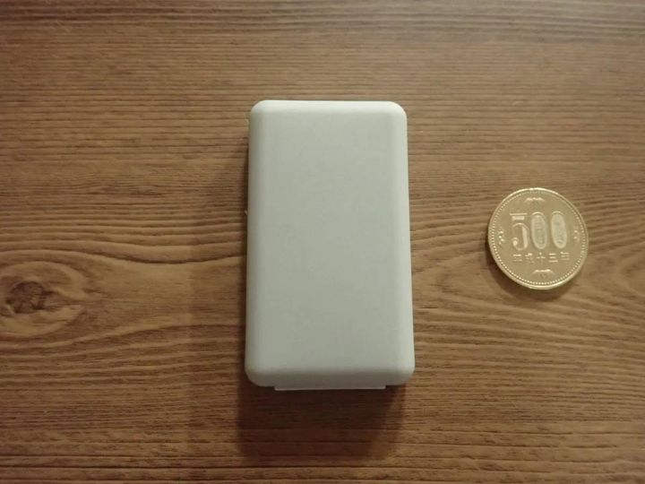 DAISO(ダイソー)：針ケース(マグネット付)