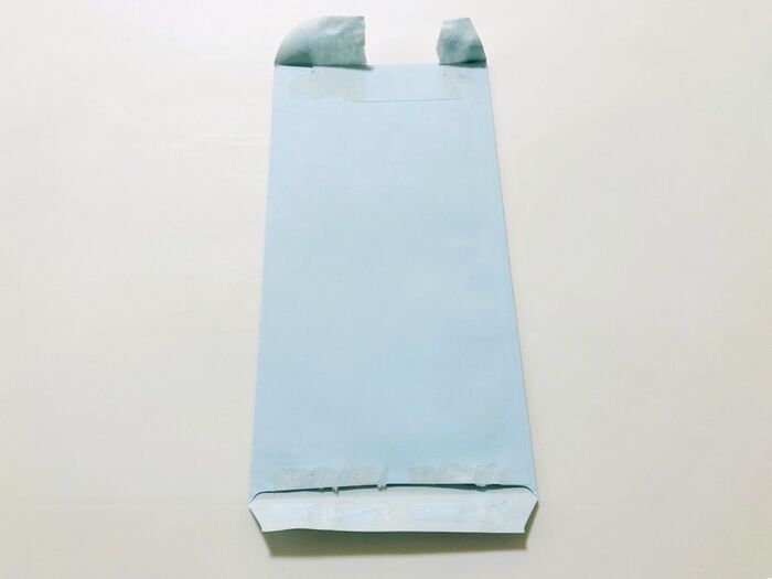 封筒を〈ハサミを使わず素手で〉キレイに開ける方法！ちょっとしたコツで簡単にできますよ♪