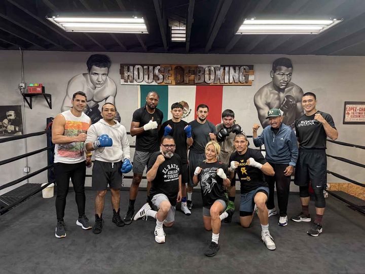 画像: サンディエゴで通っていたボクシングジムの皆と