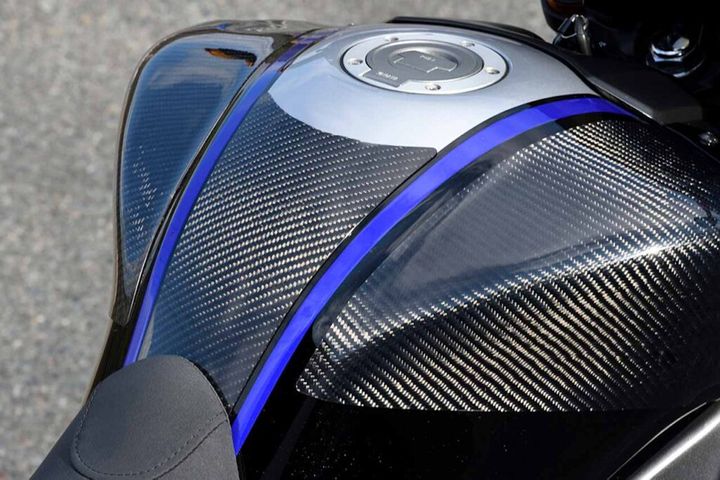 MT-09/SP用カーボン外装で愛車をカスタマイズ【マジカルレーシング】