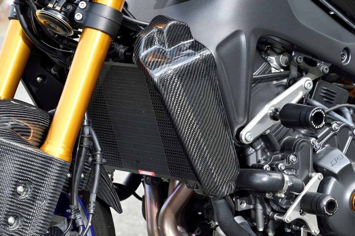 MT-09/SP用カーボン外装で愛車をカスタマイズ【マジカルレーシング】