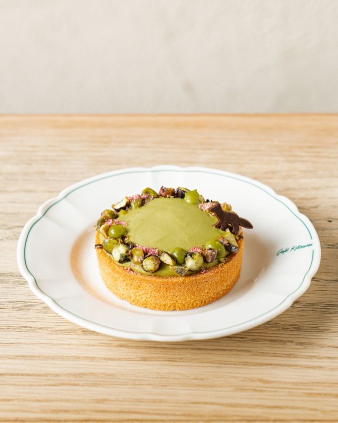 カフェキツネ 桜ピスタチオタルト
